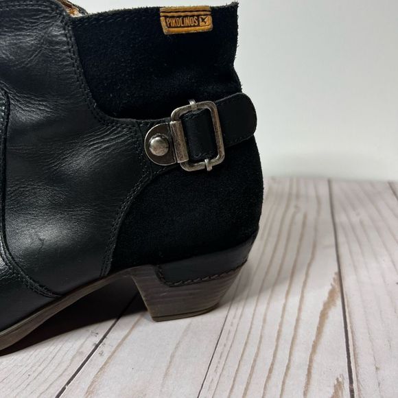 Pikolinos Rotterdam Black Leather Ankle Boots - Picture 4 of 10